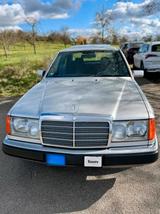 Mercedes-Benz MERCEDES W124 E 230 - Mercedes-Benz E 230: W124