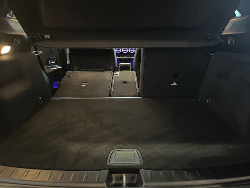 Fahrzeugabbildung Mercedes-Benz GLA 200 AMG AHK Pano Totwi. Sport LED Burm. Navi