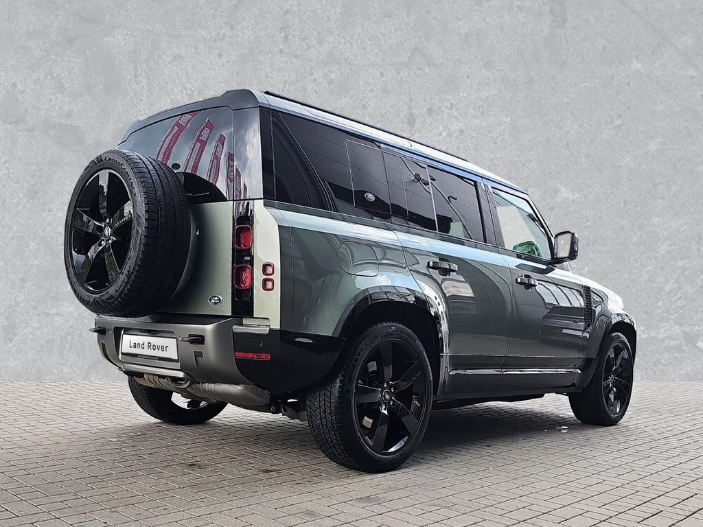 Land Rover Defender 110 D300 X-Dynamic SE