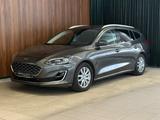 Ford Focus Turnier Vignale°Bi-Xe°Kamera°B&O°HUP°1HD - Ford Focus mit Diesel-Antrieb: Leder, mit Navigationssystem