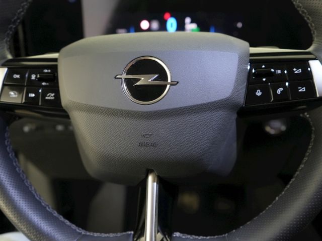 Astra L LIM ELEGANCE PHEV AT+AHK+LED+RÜCKFAHRKAM