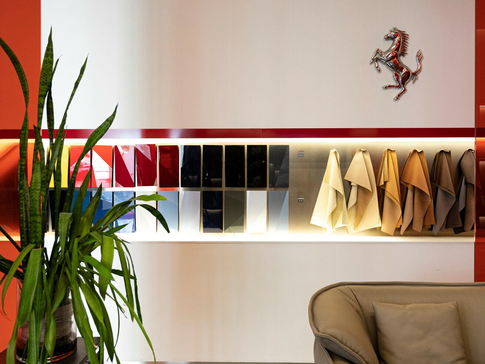showroom-image-bottom