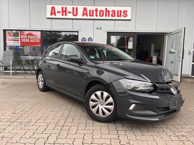 Volkswagen Polo VI Trendline Frontschaden