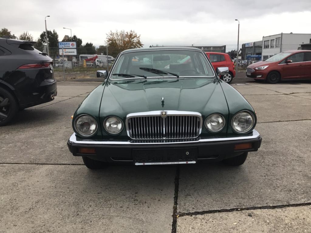 Jaguar XJ6