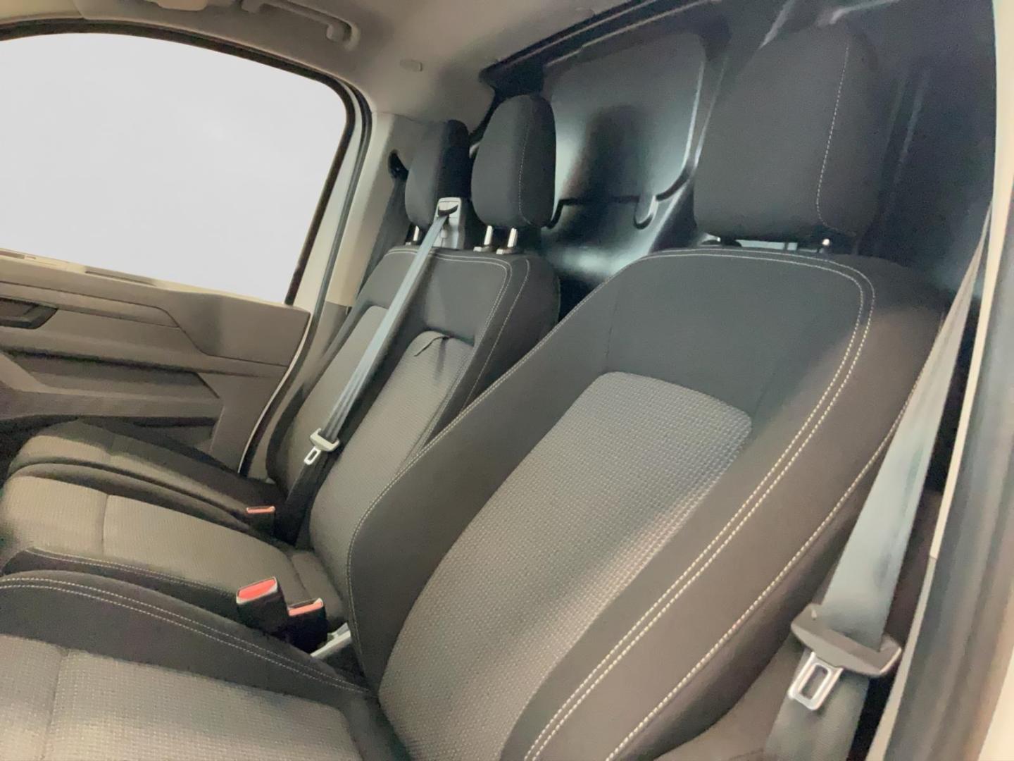 Volkswagen T7 Kasten 2.0 TDI LR LED Kamera App-Connect Sitz