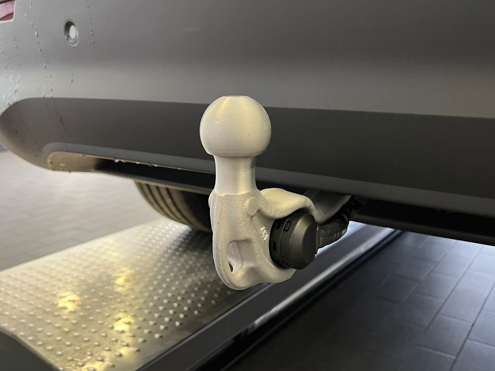 Fahrzeugabbildung Volkswagen Tiguan Life 2.0 TDI DSG *AHK, LED, Kamera, 18''-