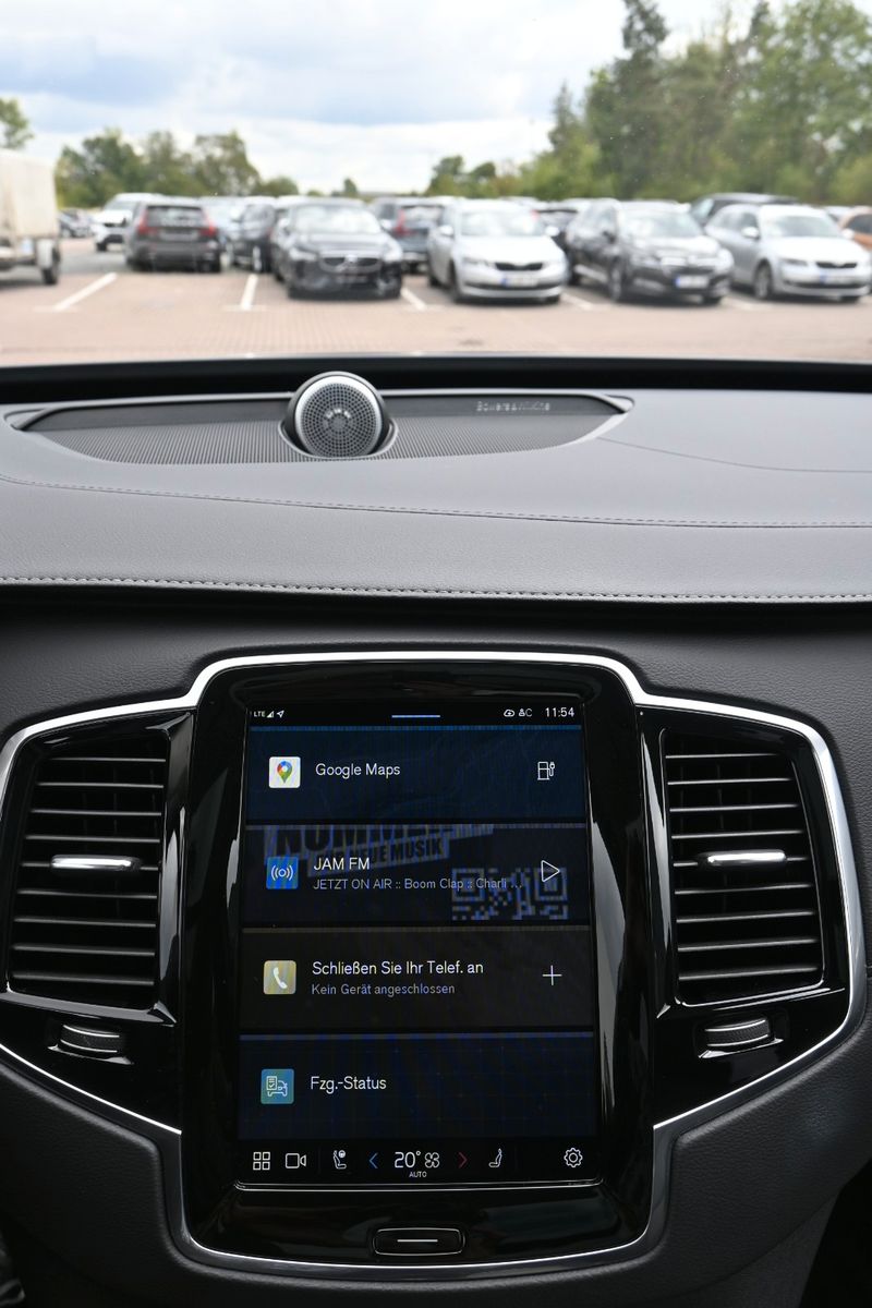 Fahrzeugabbildung Volvo XC90 T8 Ultimate Bright PHEV *AHK*MASS*B&W*LUFT*