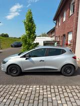 Renault Clio 1.2 16V 75 Limited TÜV 01/2028 - Renault Clio 16v mit Benzin-Antrieb