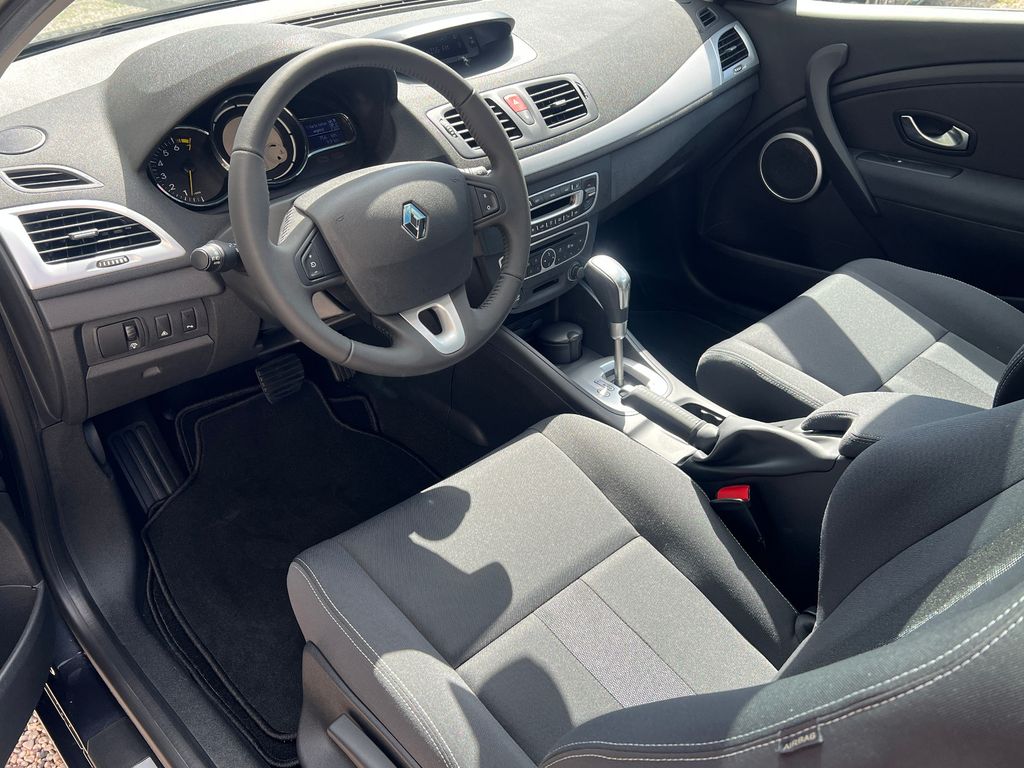 Renault Megane III Coupe Automatik Xenon Neuwertig 755KM