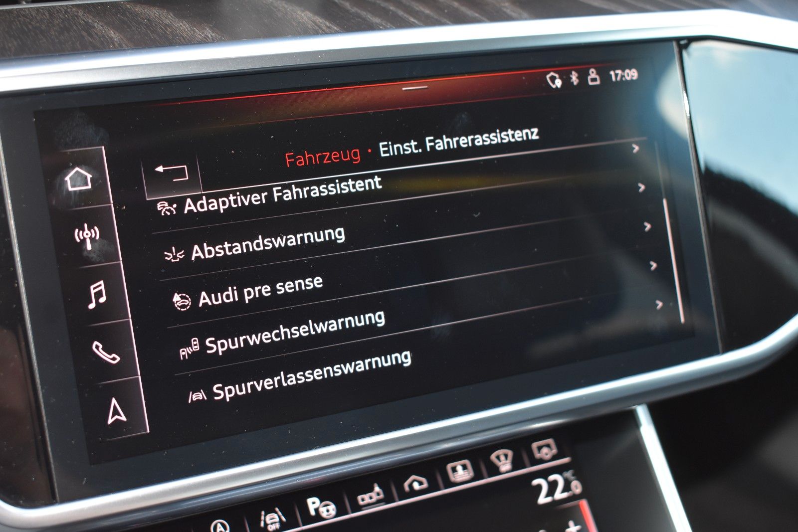 Fahrzeugabbildung Audi A6 55 TFSI quattro sport HUD Pano Standh. Nachts