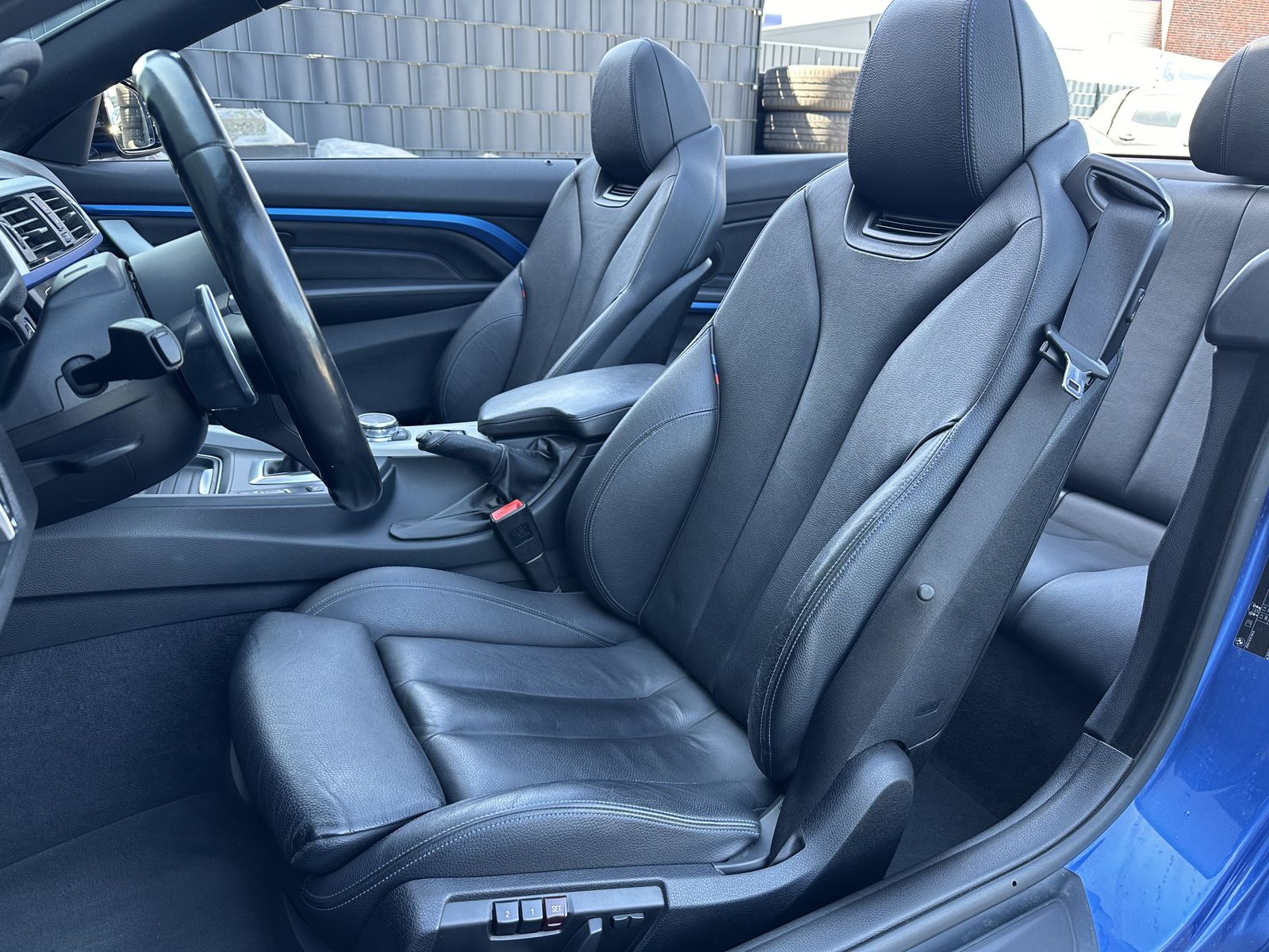 Fahrzeugabbildung BMW 430d Cabrio M-Sport NAV+SHZ+XEN+AHK+KAMERA+2Hd
