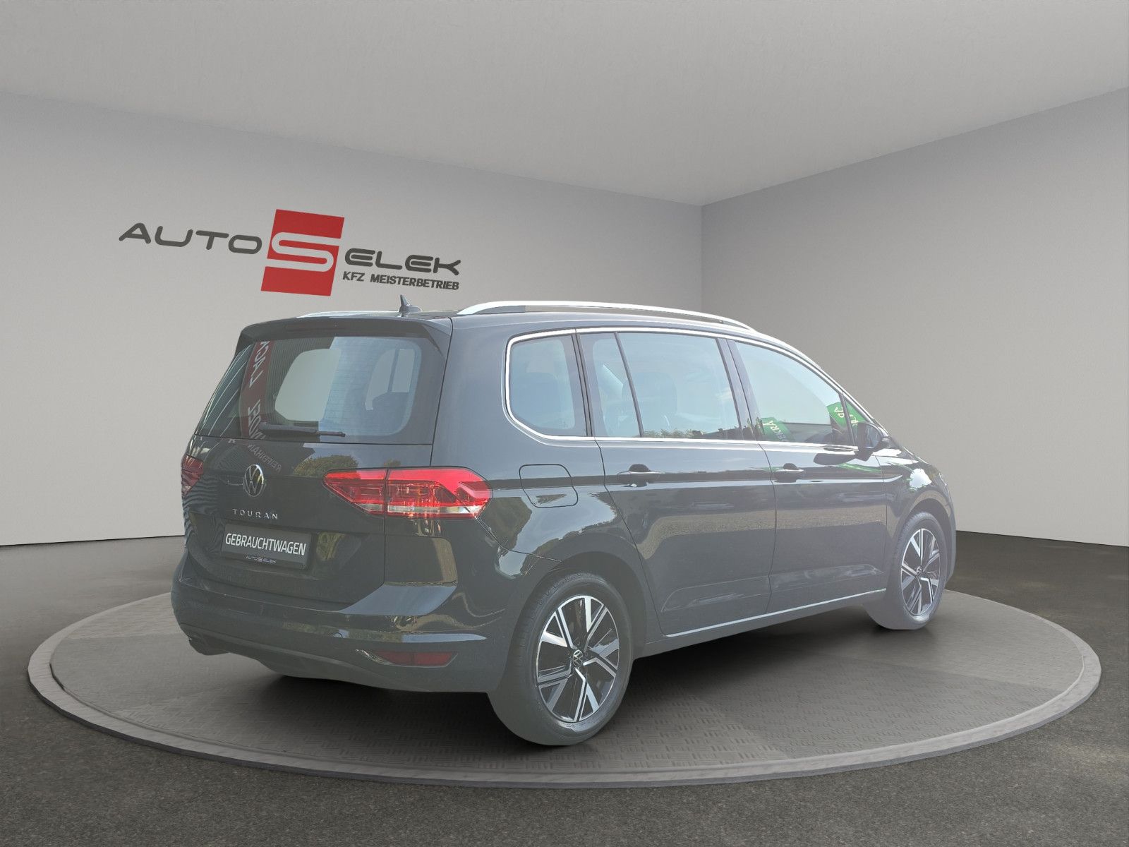 Fahrzeugabbildung Volkswagen Touran Highline BMT/Start-Stop AUTOMATIK 1.Hand