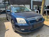 Toyota Avensis Kombi 1.8 Benziner TÜV Klima - Toyota Avensis aus 2004: Kombi