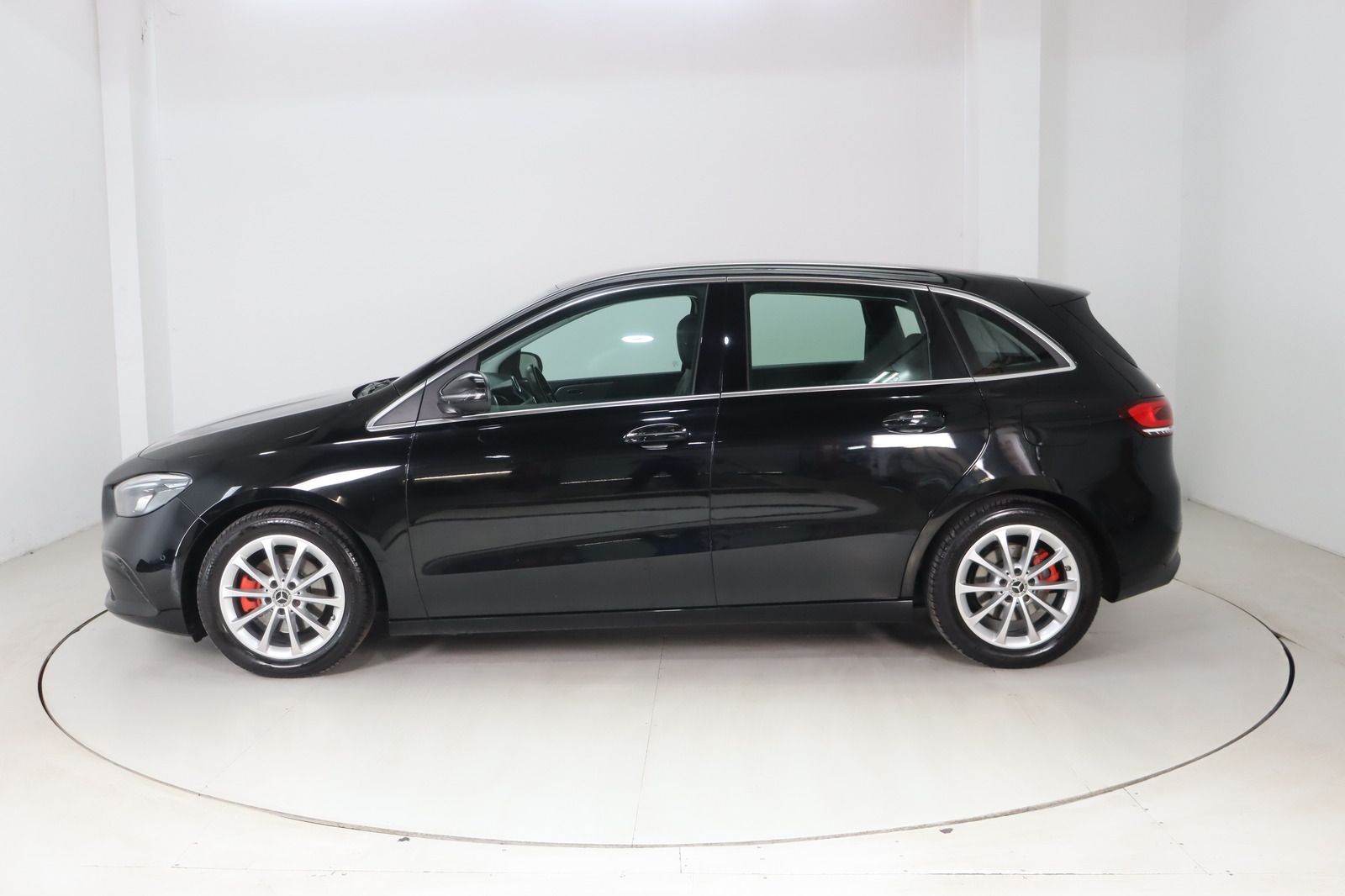Fahrzeugabbildung Mercedes-Benz B 200 * LED * Navi * Leder