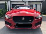 Jaguar XE S Automatik S - Jaguar XE mit Benzin-Antrieb