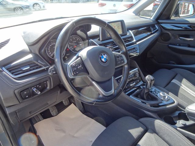 Fahrzeugabbildung BMW 218d Active Tourer/150PS/Navi/PDC/