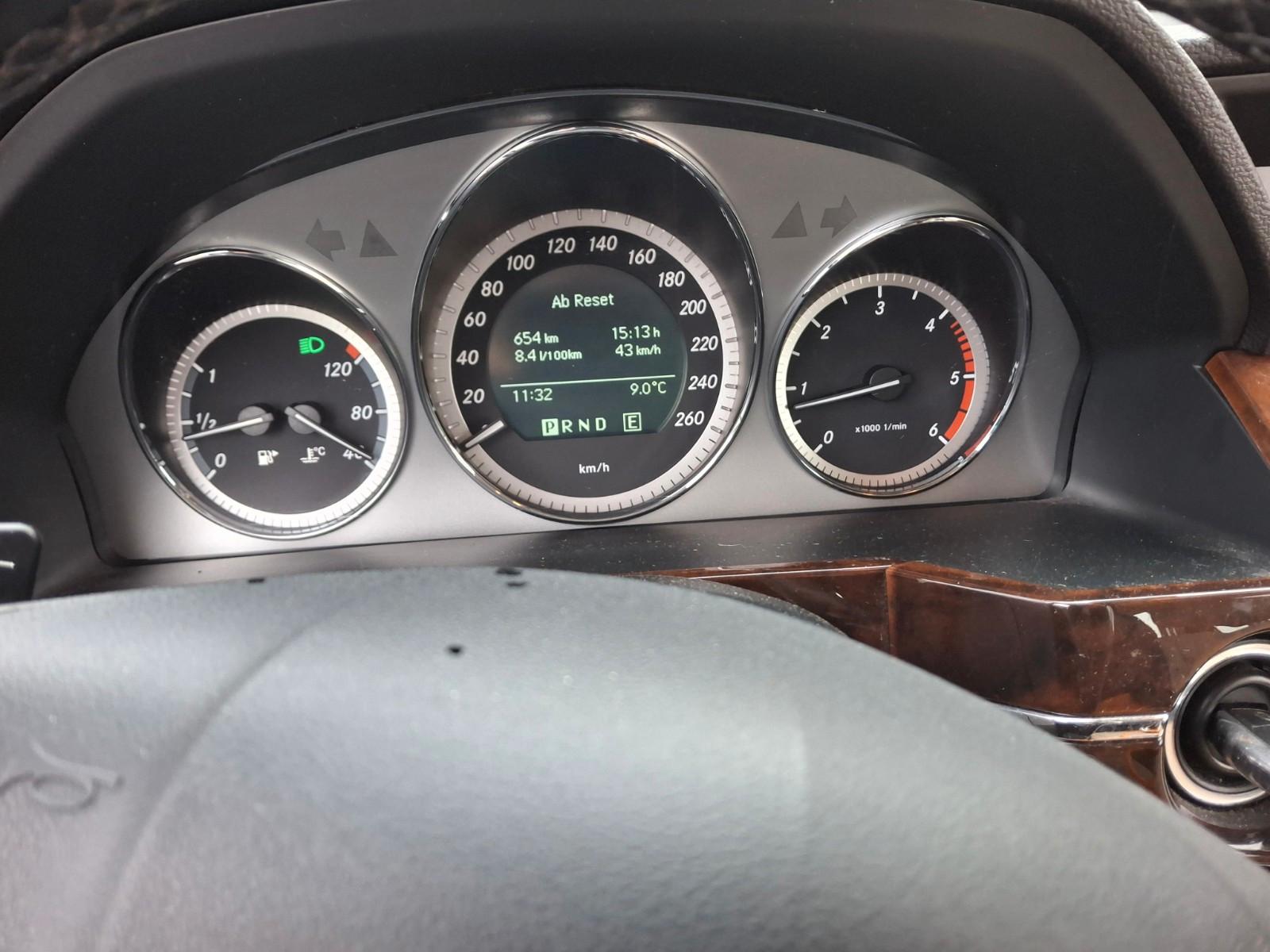 Mercedes-Benz GLK220 2011 — photo 22
