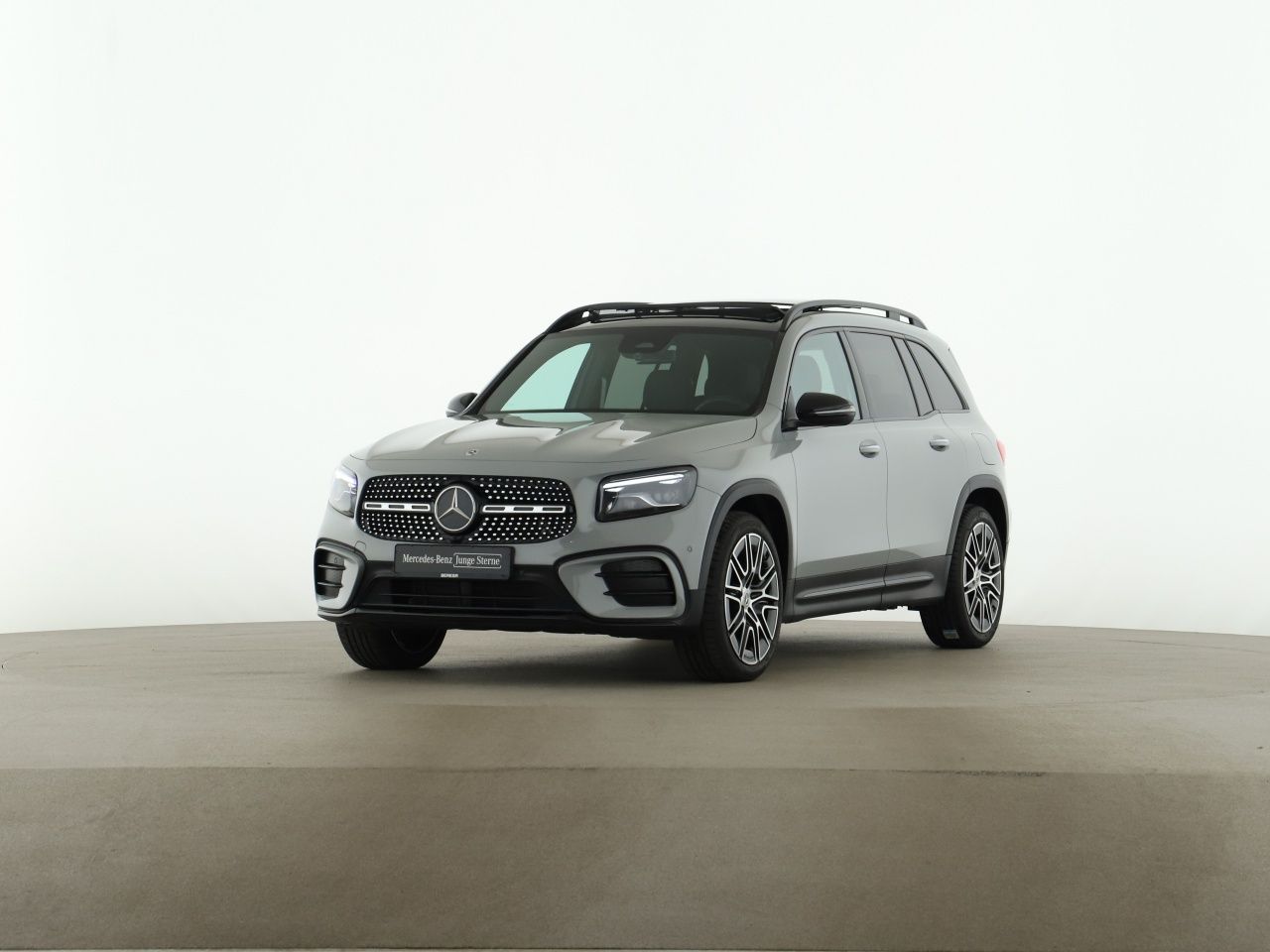 MERCEDES-BENZ GLB 180 d AMG Night MBUX Pano Kamera LED Navi