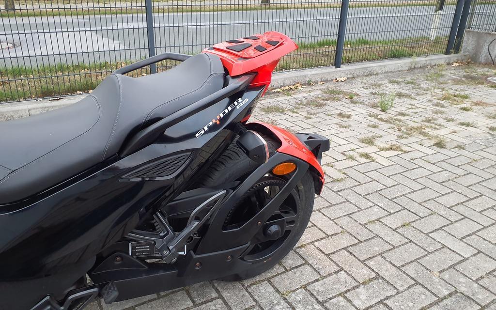 Can-Am Spyder 2012 — photo 12
