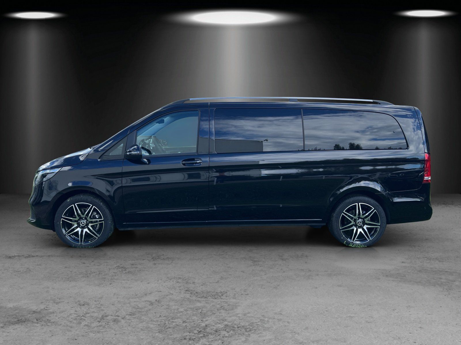 Fahrzeugabbildung Mercedes-Benz V300d 4M EDITION Extralang AIRMATIC DISTR 19"AMG