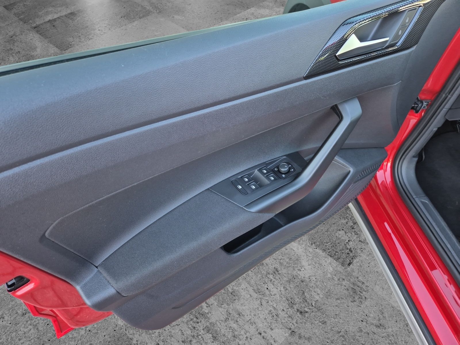 Fahrzeugabbildung Volkswagen Taigo TSI Life LED AID ACC RFK SH LM