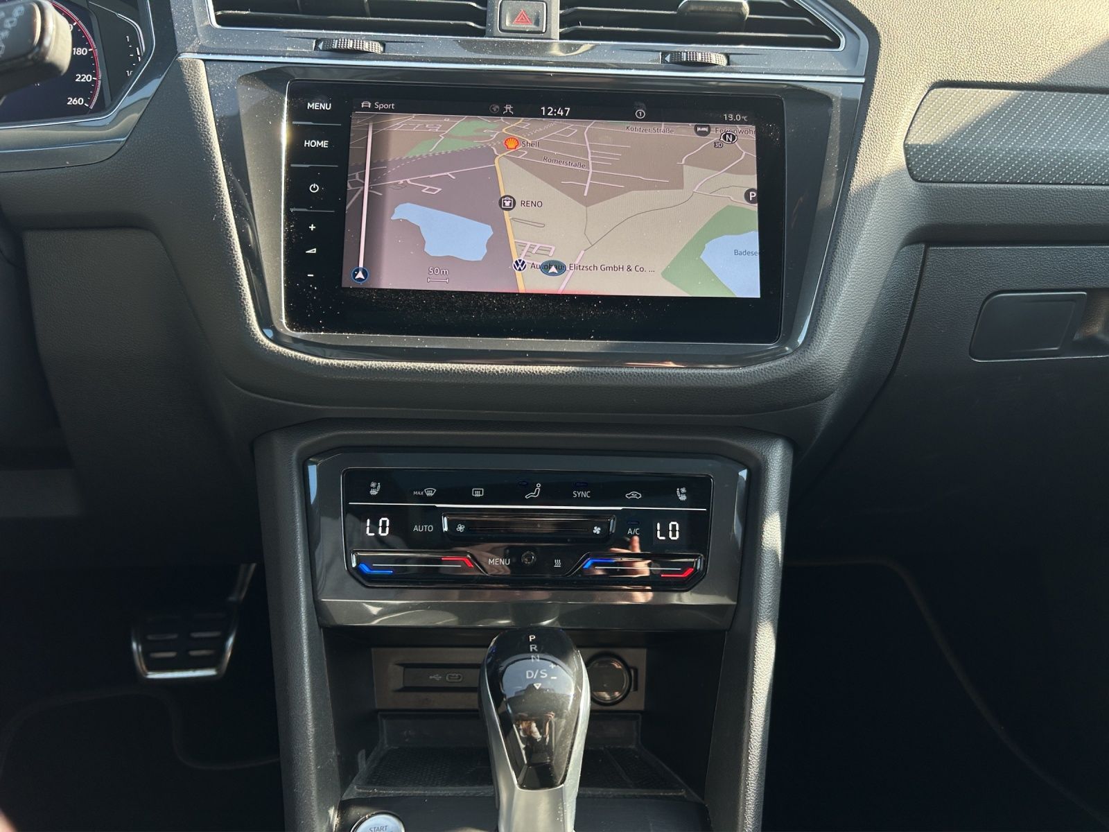 Fahrzeugabbildung Volkswagen Tiguan Allspace R-Line TDI 4M DSG IQ.Light ACC S