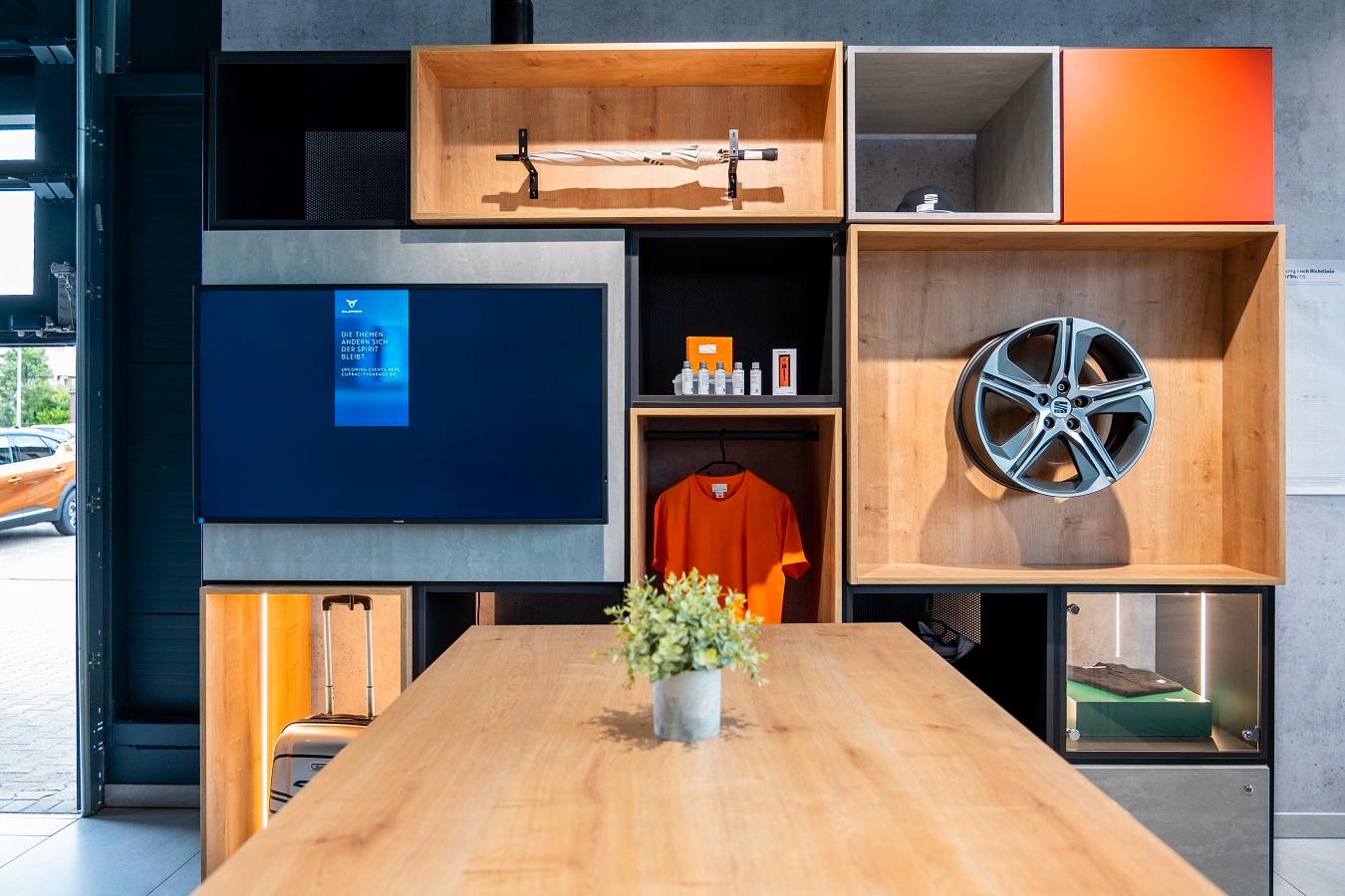 showroom-image-bottom