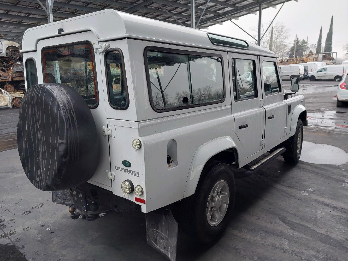 Land Rover DEFENDER II 110 2.2 TD4 122 SW