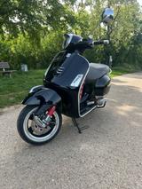 Piaggio Vespa GTS 300 - Piaggio Motorräder in Stuttgart