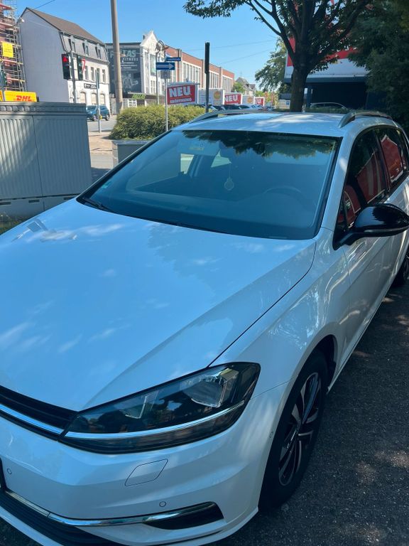 Image of Volkswagen Golf