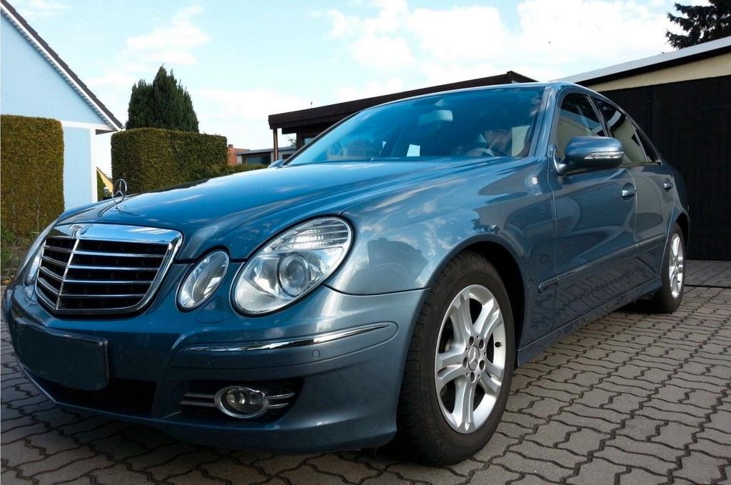 Mercedes-Benz E 220