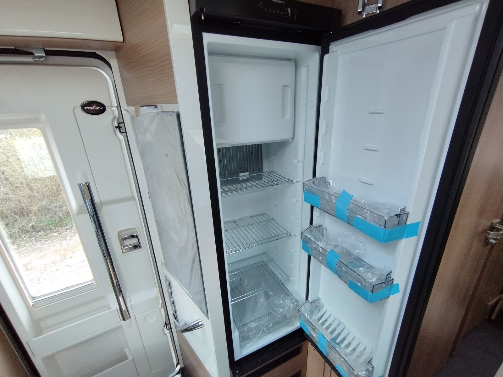 Fahrzeugabbildung Malibu T 450 RB LE comfort Dachklimaanlage geschenkt