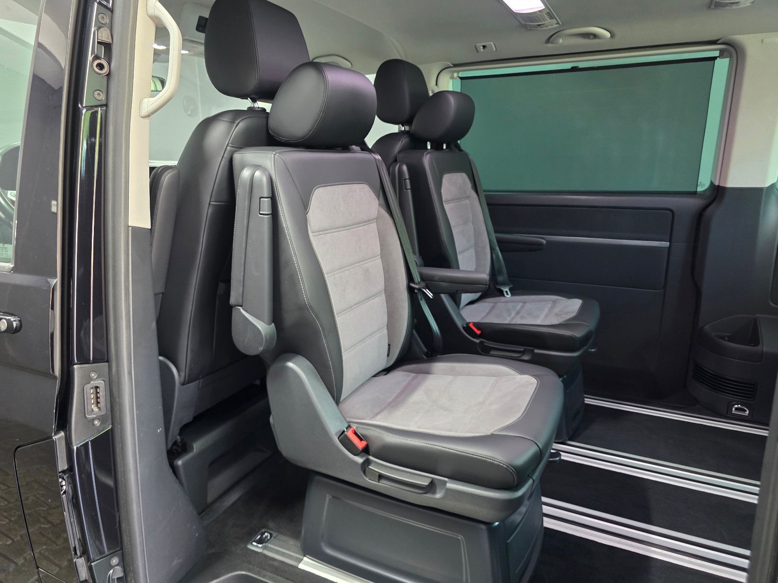 Volkswagen T6.1 MULTIVAN 4MOTION, 6 SITZER, ACC, LED, R-KAM foto 17