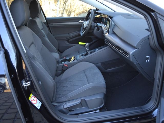 Golf VIII 1.5 Style AHK/LED/NAVI+RFK/17-ZOLL/BUS