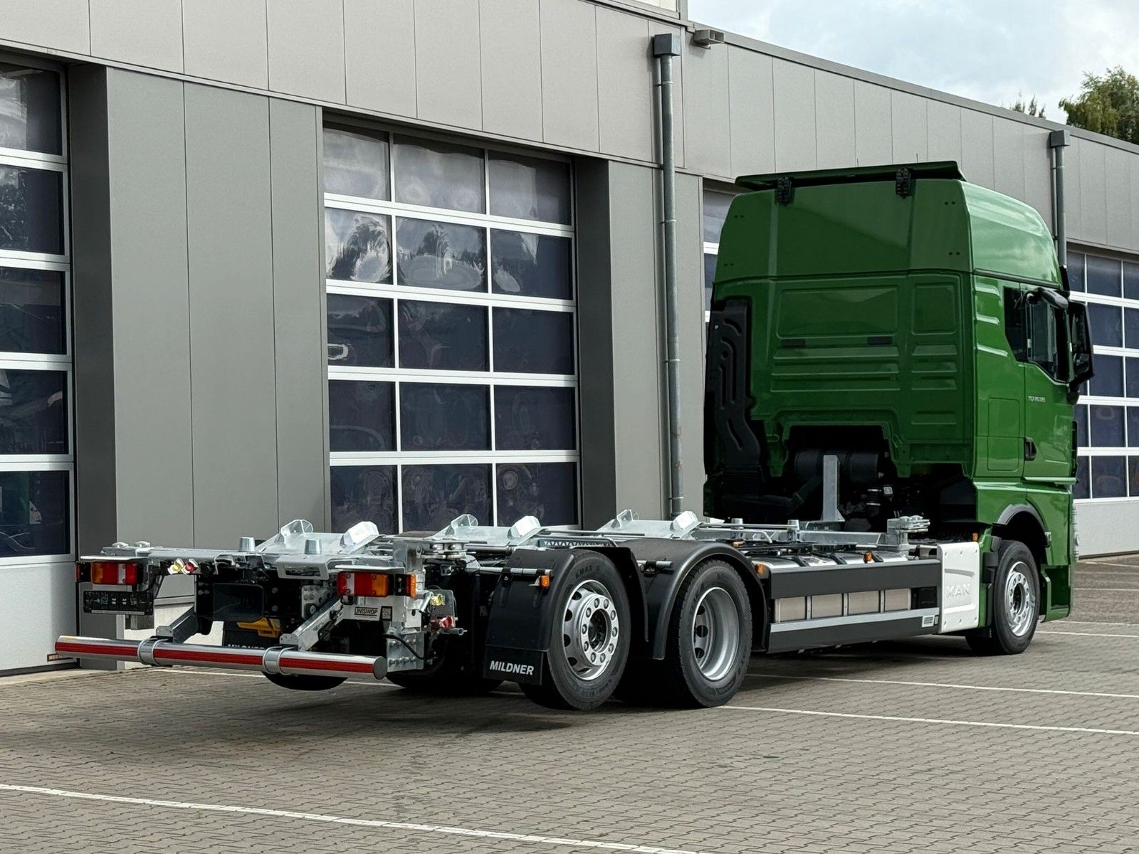 Fahrzeugabbildung MAN TGX 26.520 6x2 LL CH MILDNER MultiFlex