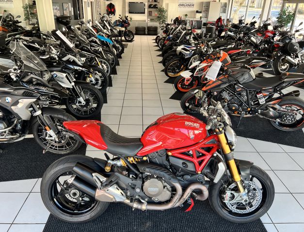 Ducati Monster 1200 S