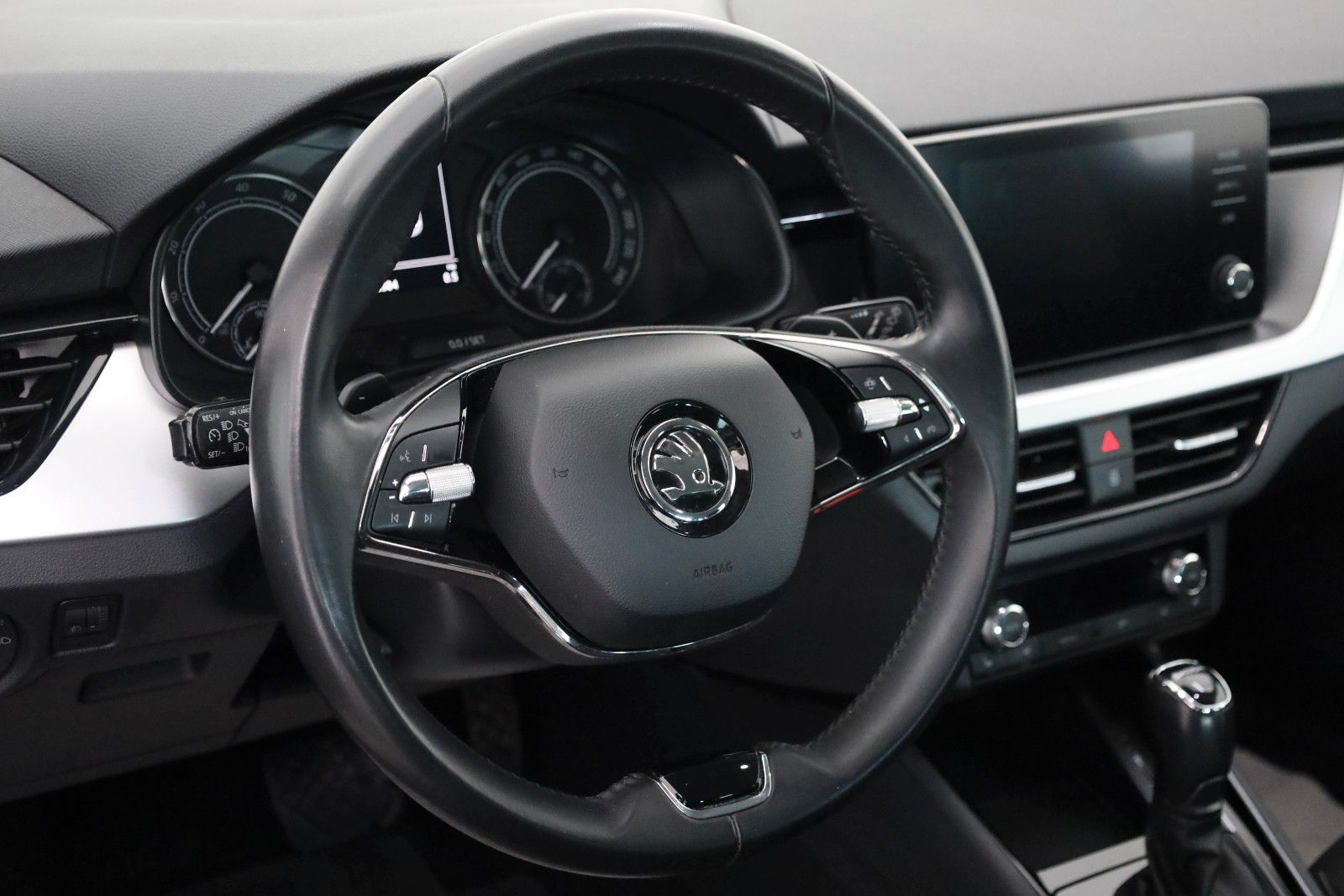 Fahrzeugabbildung SKODA Scala Drive 125 SH,PDC,LED,Kamera,8 fach bereift