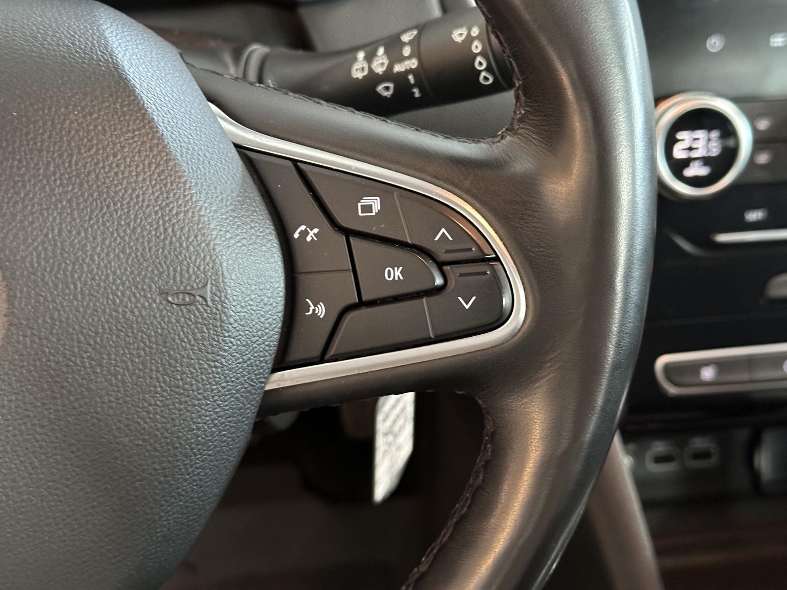 Renault Megane Business Navi Tempomawt LED SHZ PDC