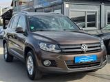 Volkswagen Tiguan 2.0 TDI Life 4Motion +Finanzierung - 0 Prozent Finanzierung Angebote: Auto gebraucht