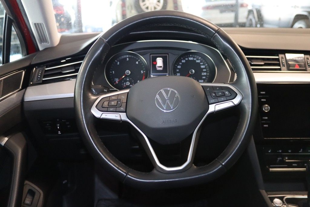 Fahrzeugabbildung Volkswagen Passat 2.0 TDI Business-Navi-360°-ACC-LED-Apps-