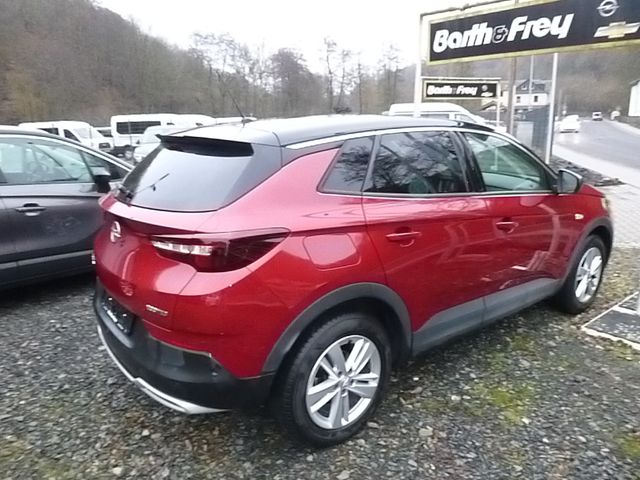 Grandland X 120 Jahre