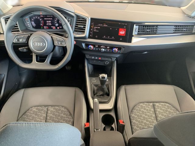 A1 Sportback 30 TFSI ADVANCED LED+VCP+PDC+TEMPOM