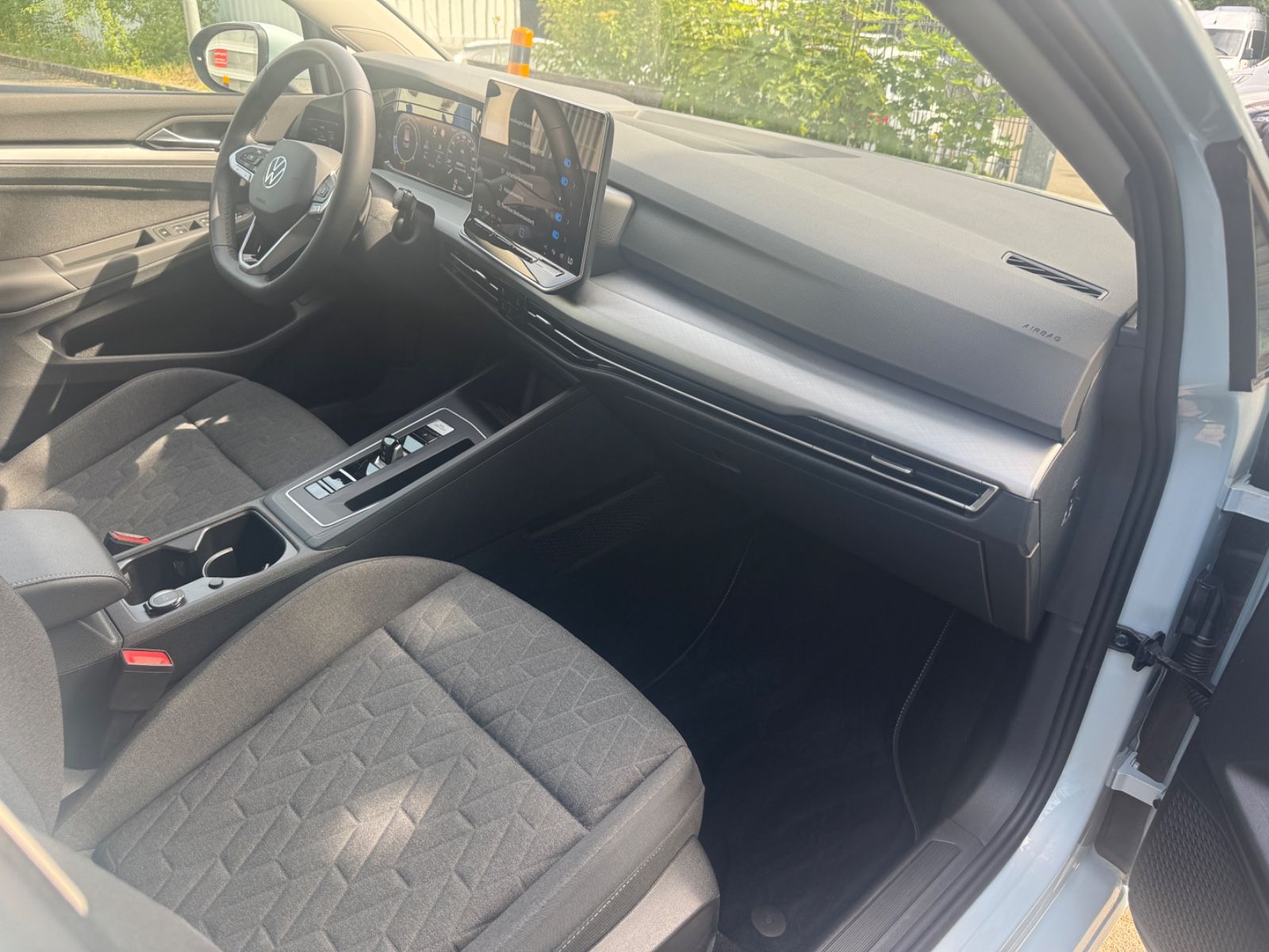 Fahrzeugabbildung Volkswagen Golf VIII Lim. Goal LED+Kamera+ACC+DAB