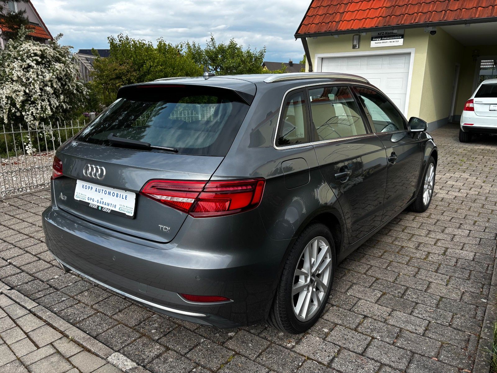 Audi A3 2,0TDI Sportback design/LED/Navi/SHZ/PDC/Temp foto 8