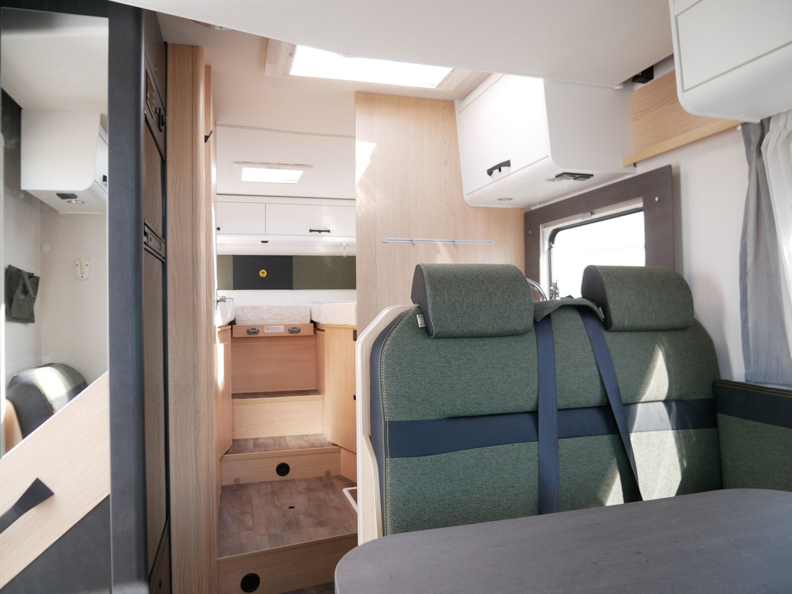 Fahrzeugabbildung Sunlight Adventure T 68 Hubbett, Automatik