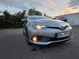 Toyota Auris Hybrid Edition-S 1,8-l-VVT-i Edition-S - Toyota Auris mit Benzin-Antrieb: Automatik