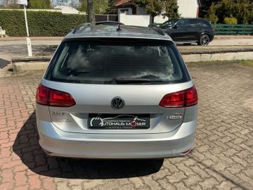Volkswagen Golf - 5