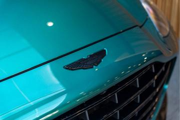 2022 Aston Martin DBX — миниатюра 17