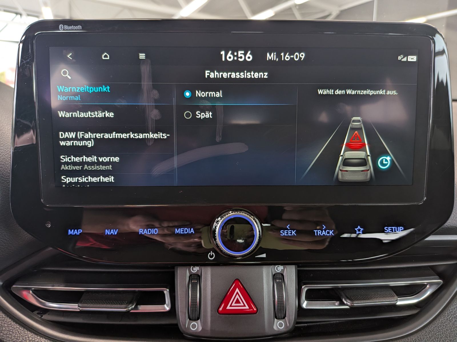 Fahrzeugabbildung Hyundai i30 1.5 T-GDI DCT Trend MHEV Cam Navi LED-Paket