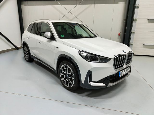 BMW X1 xDrive 30e xLine AHK Driving Assist Plus